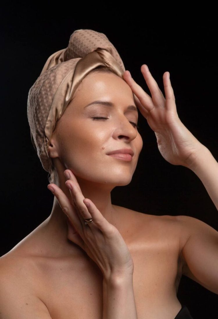 Смарт-тюрбан з натурального шовку для волосся (золотий колір)