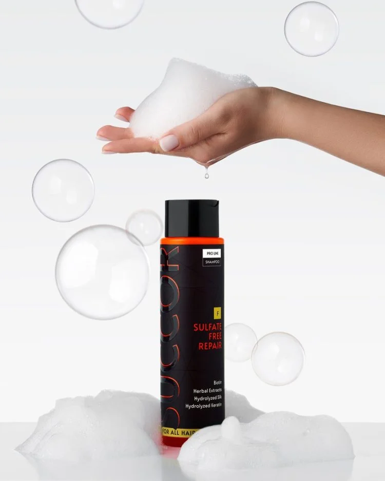 Безсульфатний відновлюючий шампунь для всіх типів волосся Sulfate Free Repair Shampoo, 250 мл - фото №1
